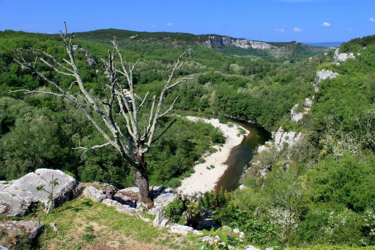 Mas Des Falaises Saint Alban Auriolles ภายนอก รูปภาพ